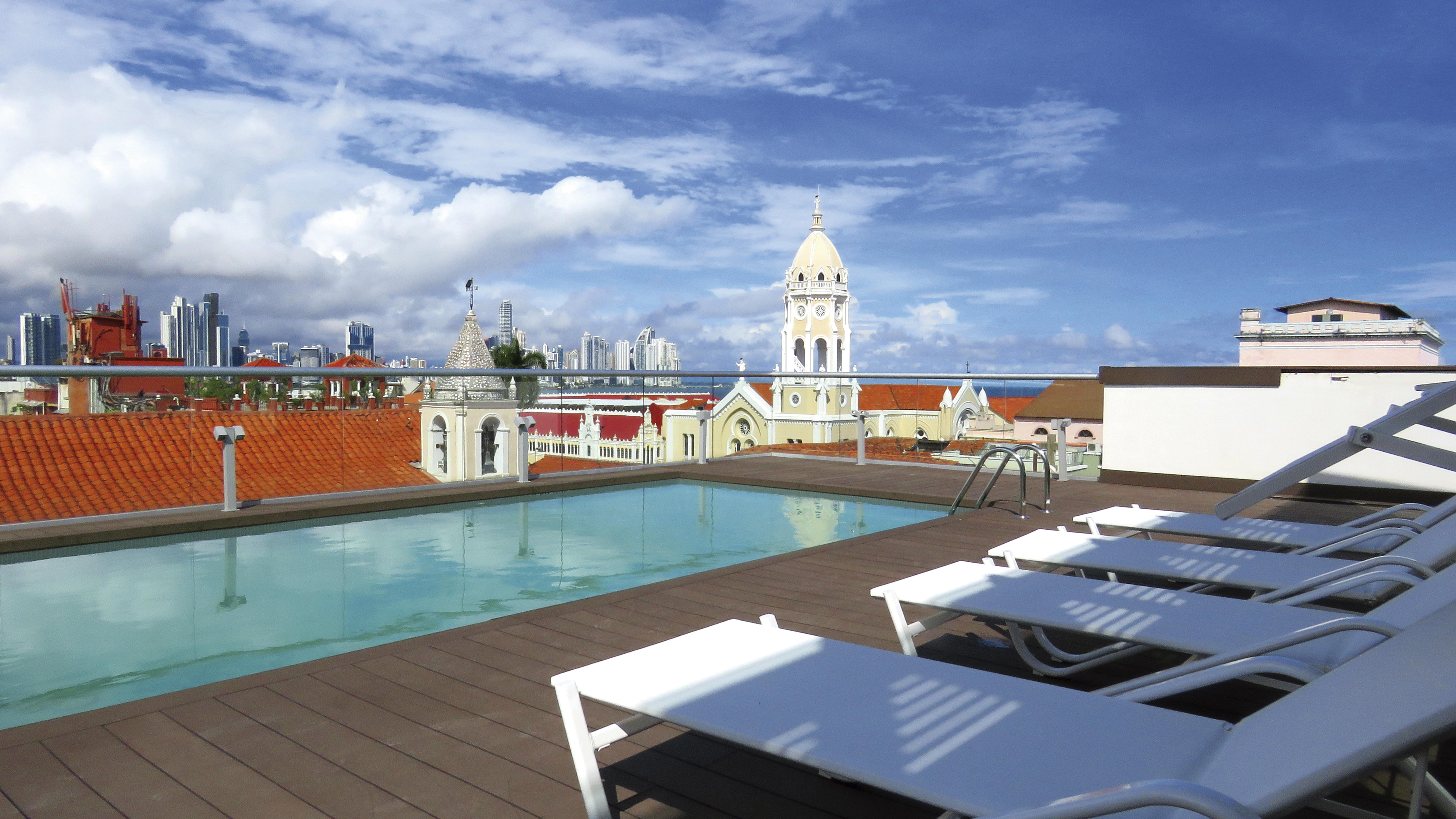 Central Hotel Panama Casco Viejo Eksteriør billede Rooftop pool at the Hotel Unique