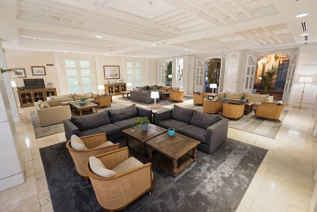 Central Hotel Panama Casco Viejo Eksteriør billede The lobby of the hotel