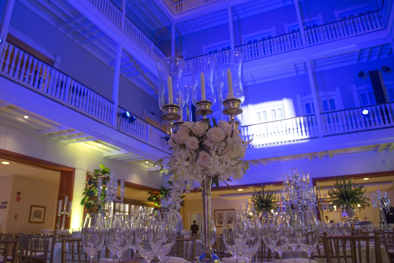 Central Hotel Panama Casco Viejo Eksteriør billede The Long Room at the Guildhall